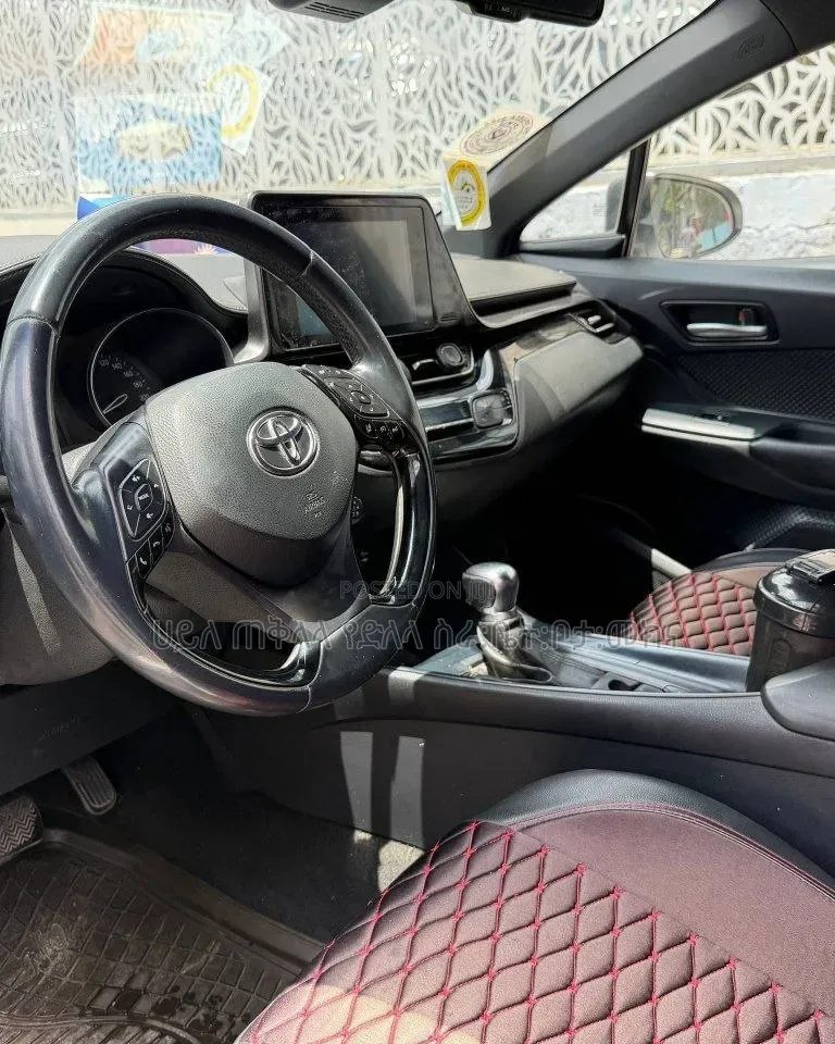 Toyota C-HR 2019 Ivory