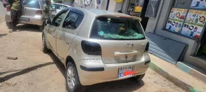 Toyota Vitz 2002 Silver