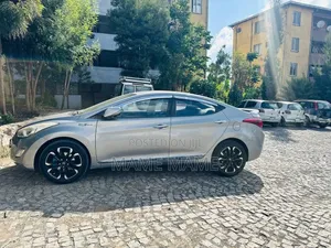 Hyundai Avante 2013 Silver