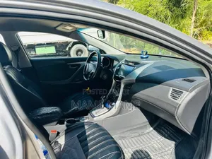 Hyundai Avante 2013 Silver