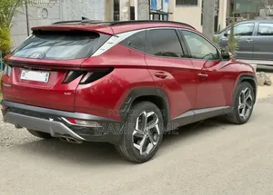 Hyundai Tucson 2022 Red