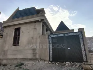 2bdrm House in L Sheep, East Shewa for sale