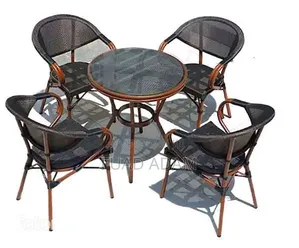 Outdoor Table 4 Chairs Set ጠረጴዛ ከ4 ወንበሮች