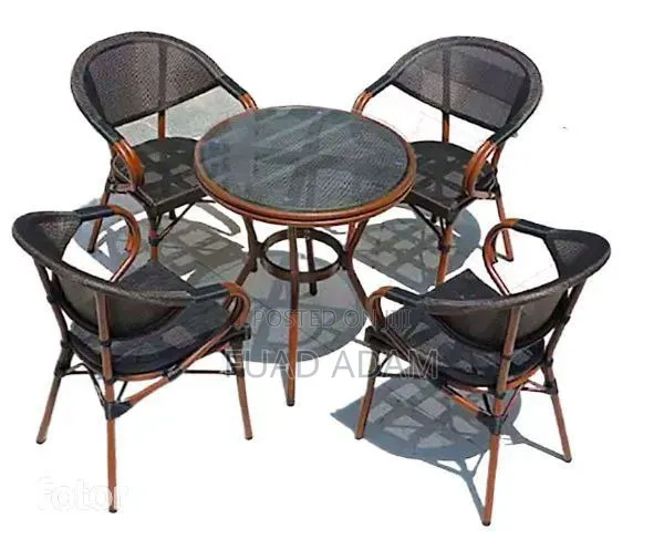 Outdoor Table 4 Chairs Set ጠረጴዛ ከ4 ወንበሮች