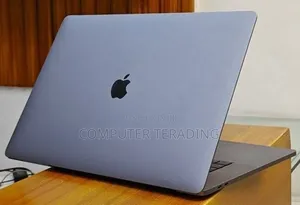 New Laptop Apple MacBook Pro 2018 32GB Intel Core i9 SSD 2T