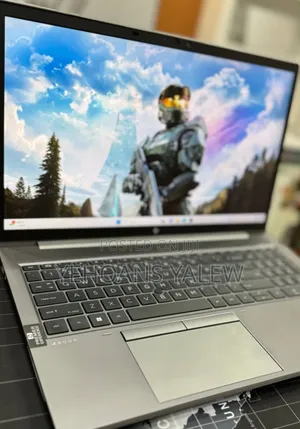 New Laptop HP ZBook Studio G8 32GB Intel Core i7 SSD 512GB