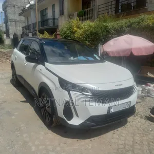 Peugeot 5008 2022 White