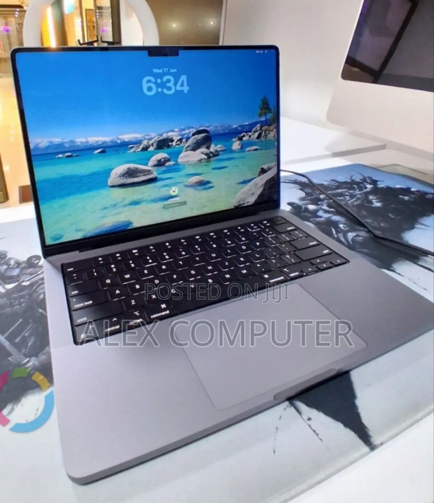 New Laptop Apple MacBook Pro 2021 M1 16GB Apple M1 Pro SSD 512GB