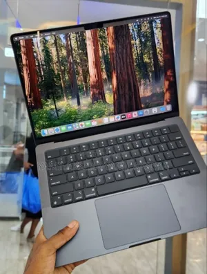 New Laptop Apple MacBook Pro 2023 M3 18GB Apple M3 SSD 512GB