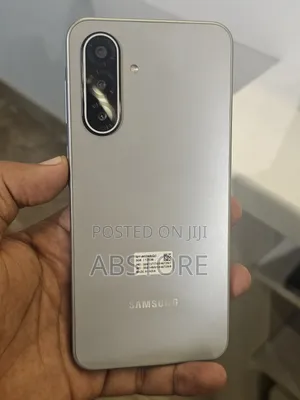 New Samsung Galaxy A17 5G 128 GB Silver