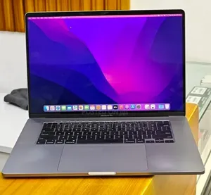 New Laptop Apple MacBook Pro 2018 32GB Intel Core i9 SSD 2T