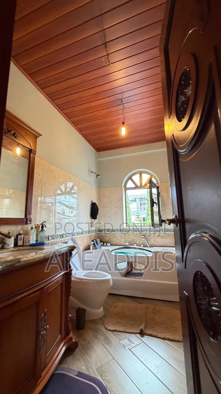 Furnished 8bdrm Townhouse/Terrace in Bole Ayat for sale