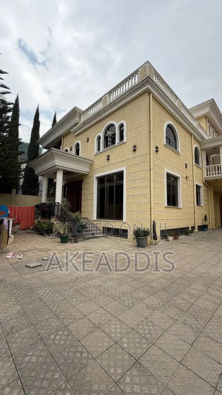 Furnished 8bdrm Townhouse/Terrace in Bole Ayat for sale