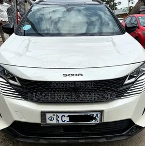 Peugeot 5008 2022 White