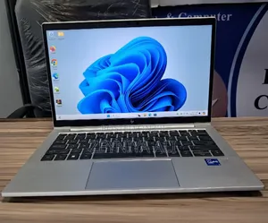 New Laptop HP EliteBook 830 G8 16GB Intel Core i7 SSD 512GB