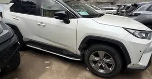 Toyota RAV4 2022 White