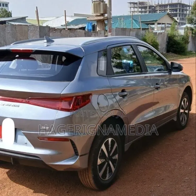 BYD E2 43 kWh 94 hp FWD 2025 Gray