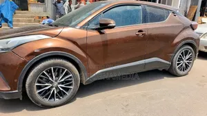 Toyota C-HR 2017 Brown