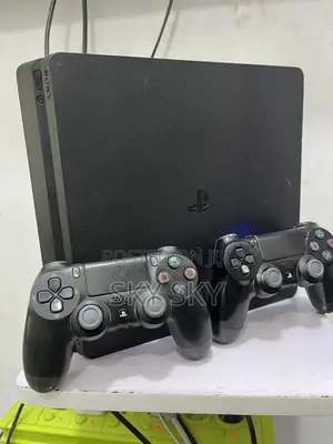 Playstation 4 Slim