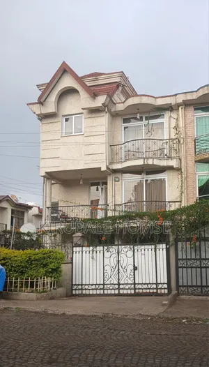 5bdrm Apartment in Semit Flbate, Bole for sale