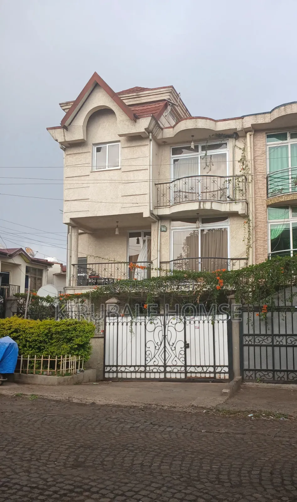 5bdrm Apartment in Semit Flbate, Bole for sale