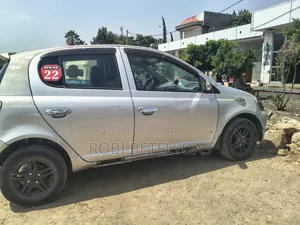 Toyota Hilux 2000 Silver