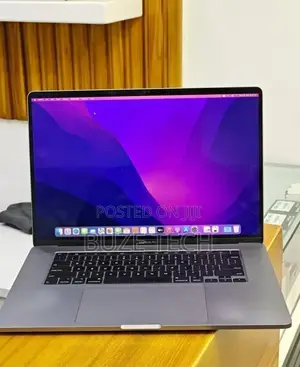 New Laptop Apple MacBook Pro 32GB Intel Core i9 SSD 2T