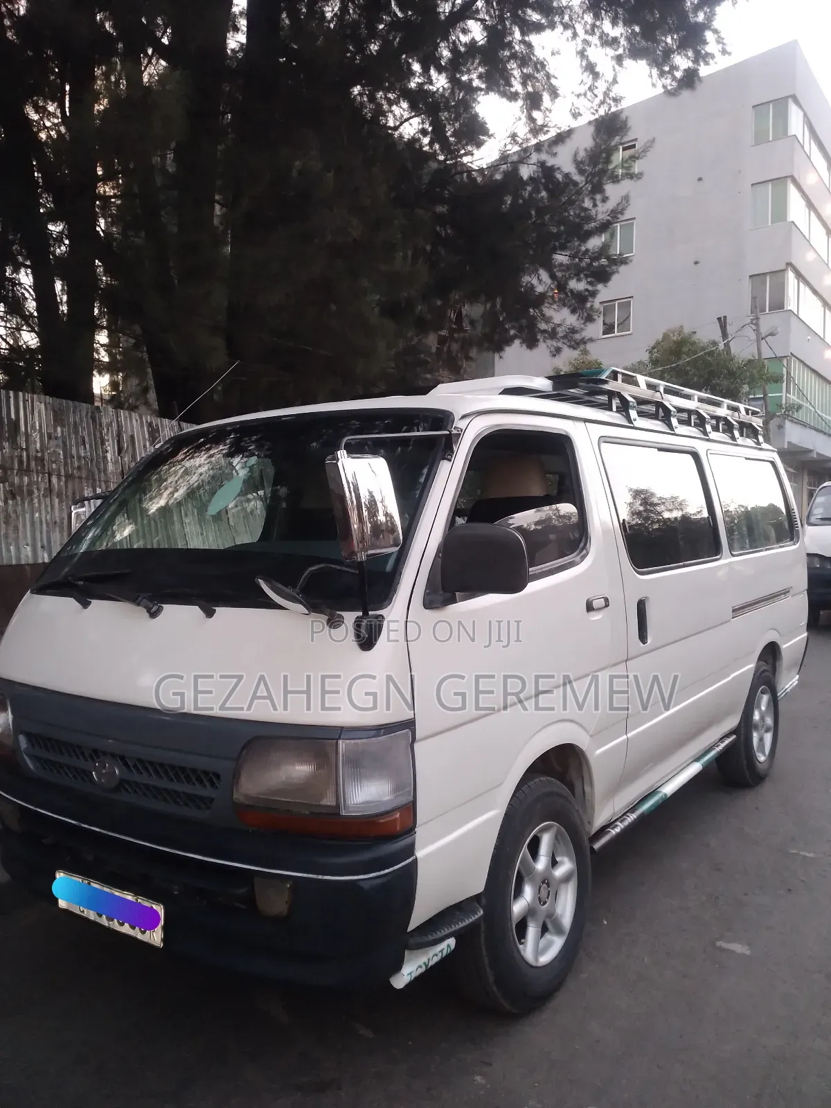 Toyota Grand HiAce 2003 White