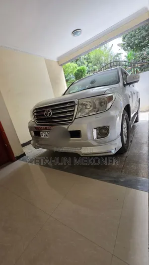 Toyota Land Cruiser 2011 Silver