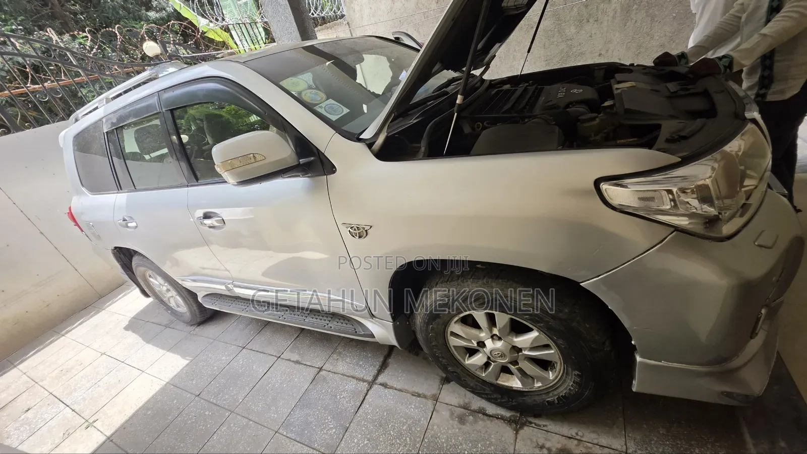Toyota Land Cruiser 2011 Silver