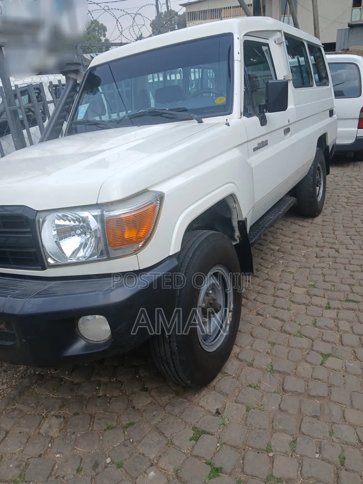Toyota Regius 2018 White