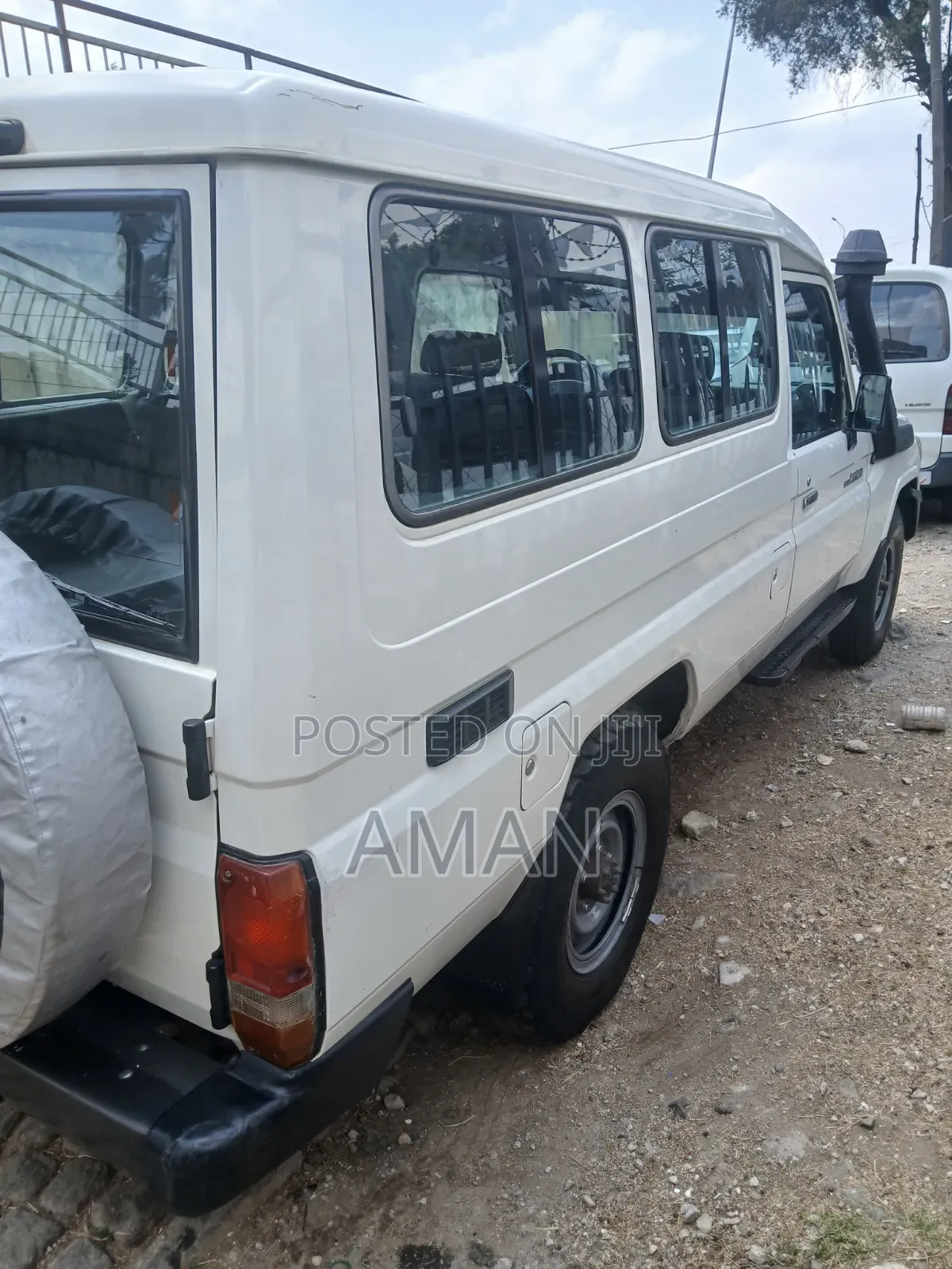 Toyota Regius 2018 White