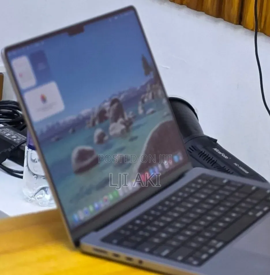 New Laptop Apple MacBook Pro 2021 M1 16GB Apple M1 SSD 1T
