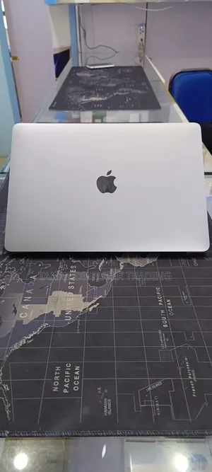 New Laptop Apple MacBook Pro 2022 M2 8GB Apple M2 SSD 512GB