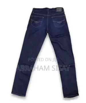 Men's Dark Wash Denim Jeans With Classic Fit