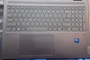 New Laptop Lenovo Yoga 7i 16GB Intel Core Ultra 7 SSD 512GB