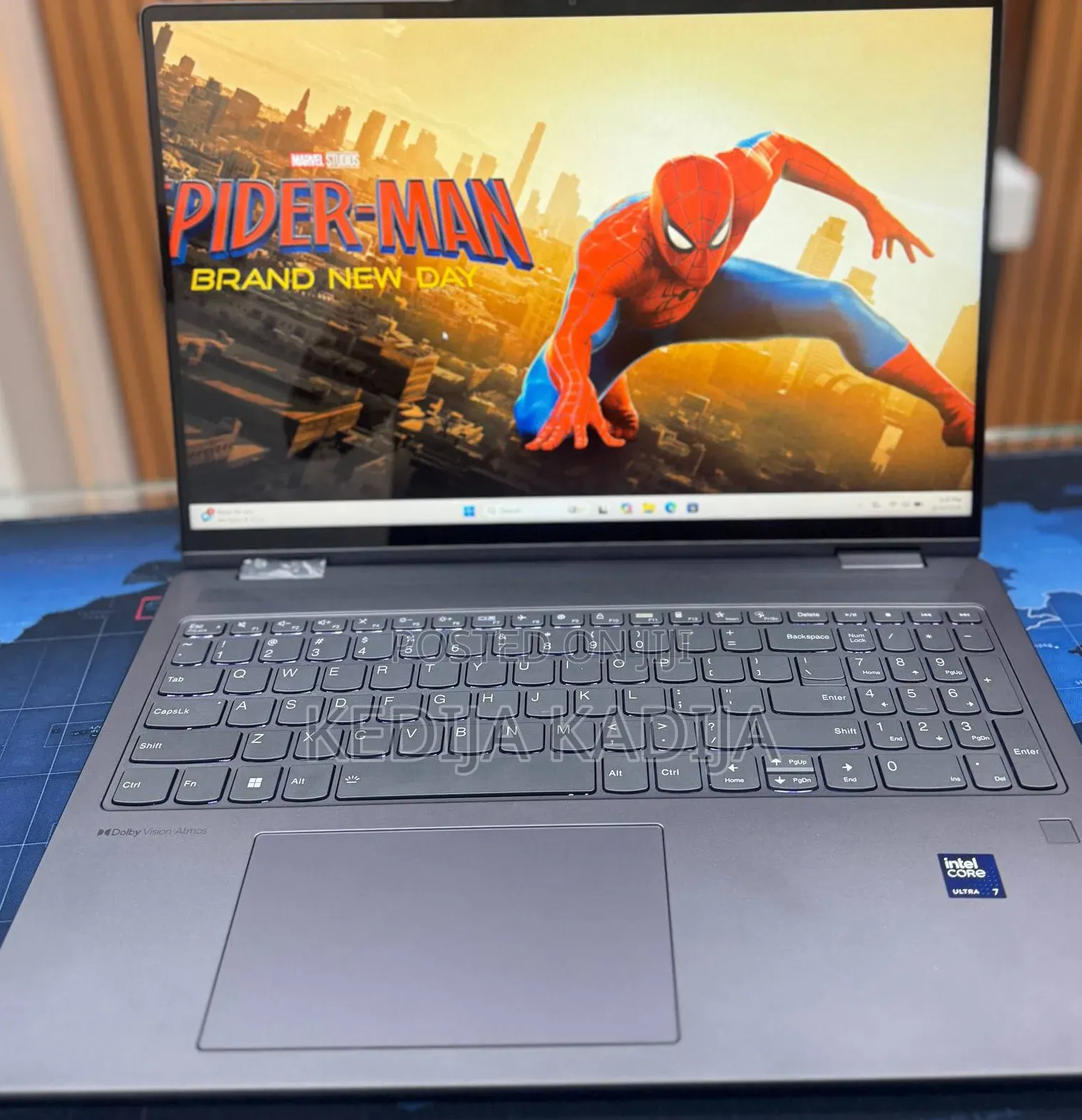 New Laptop Lenovo Yoga 7i 16GB Intel Core Ultra 7 SSD 512GB
