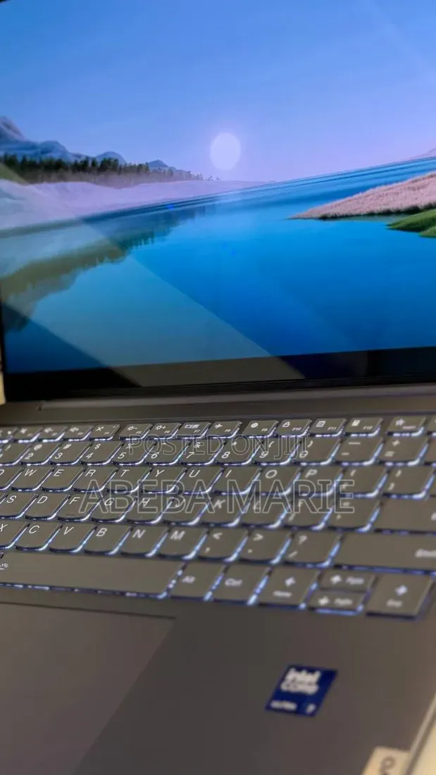 New Laptop Lenovo Yoga 9i 16GB Intel Core Ultra 7 SSD 512GB