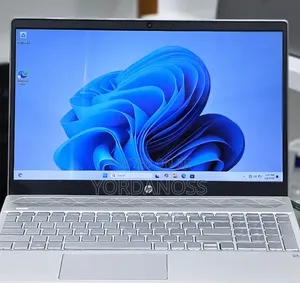 New Laptop HP Pavilion 10 8GB Intel Core i5 SSD 512GB