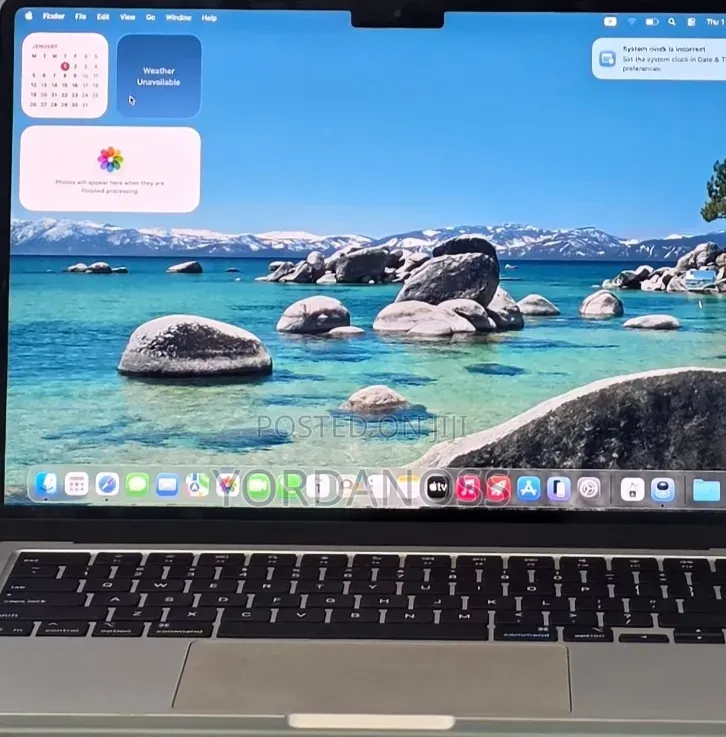 New Laptop Apple MacBook Air 2025 M4 16GB Apple M4 SSD 256GB