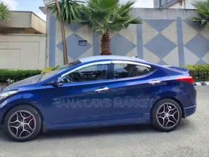 Hyundai Avante 2014 Blue