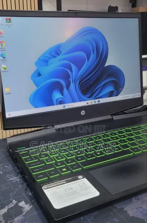 New Laptop HP Pavilion Power 15 16GB Intel Core i5 SSD 256GB