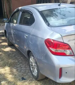 Mitsubishi Attrage 2022 Gray