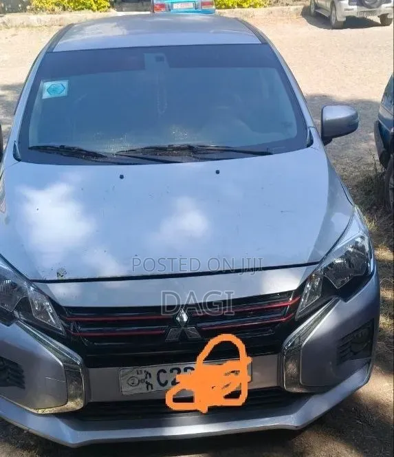 Mitsubishi Attrage 2022 Gray