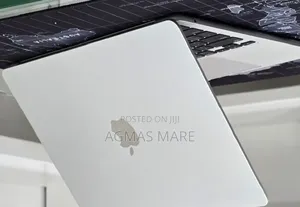 New Laptop Apple MacBook Air 2022 M2 16GB Apple M2 SSD 512GB