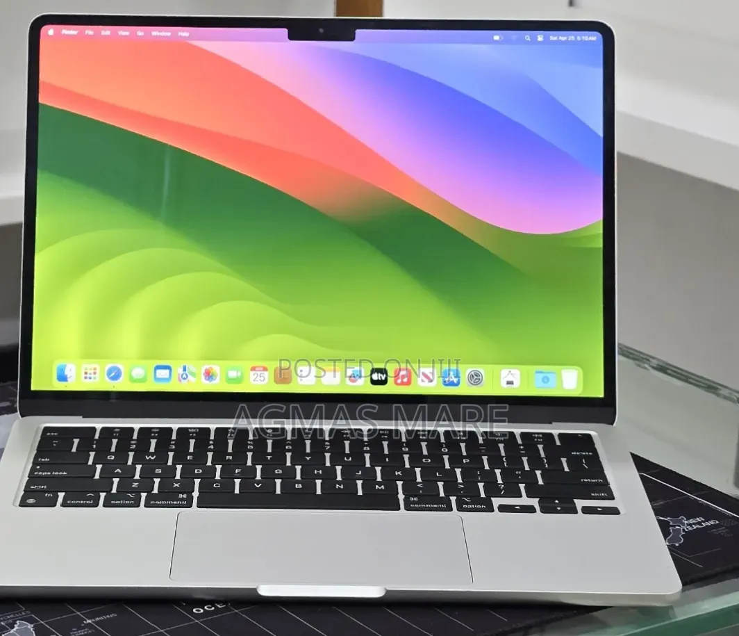 New Laptop Apple MacBook Air 2022 M2 16GB Apple M2 SSD 512GB