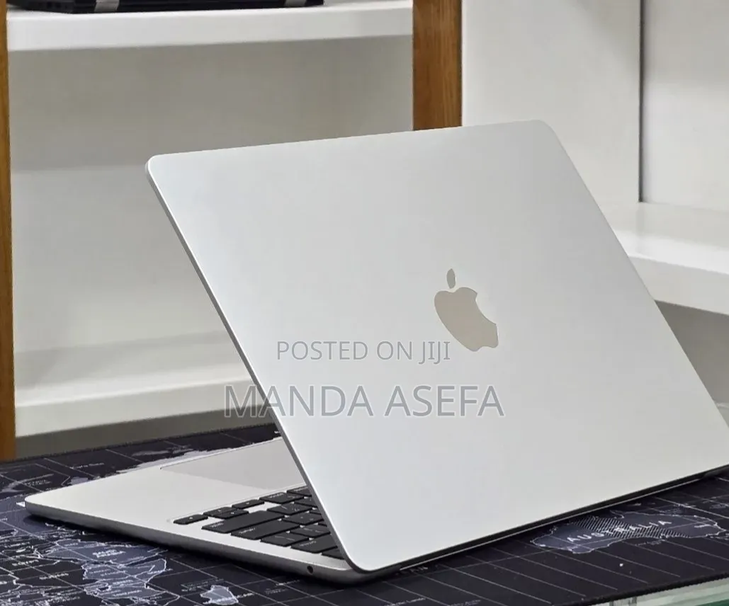 New Laptop Apple MacBook Air 2022 M2 16GB Apple M2 SSD 512GB
