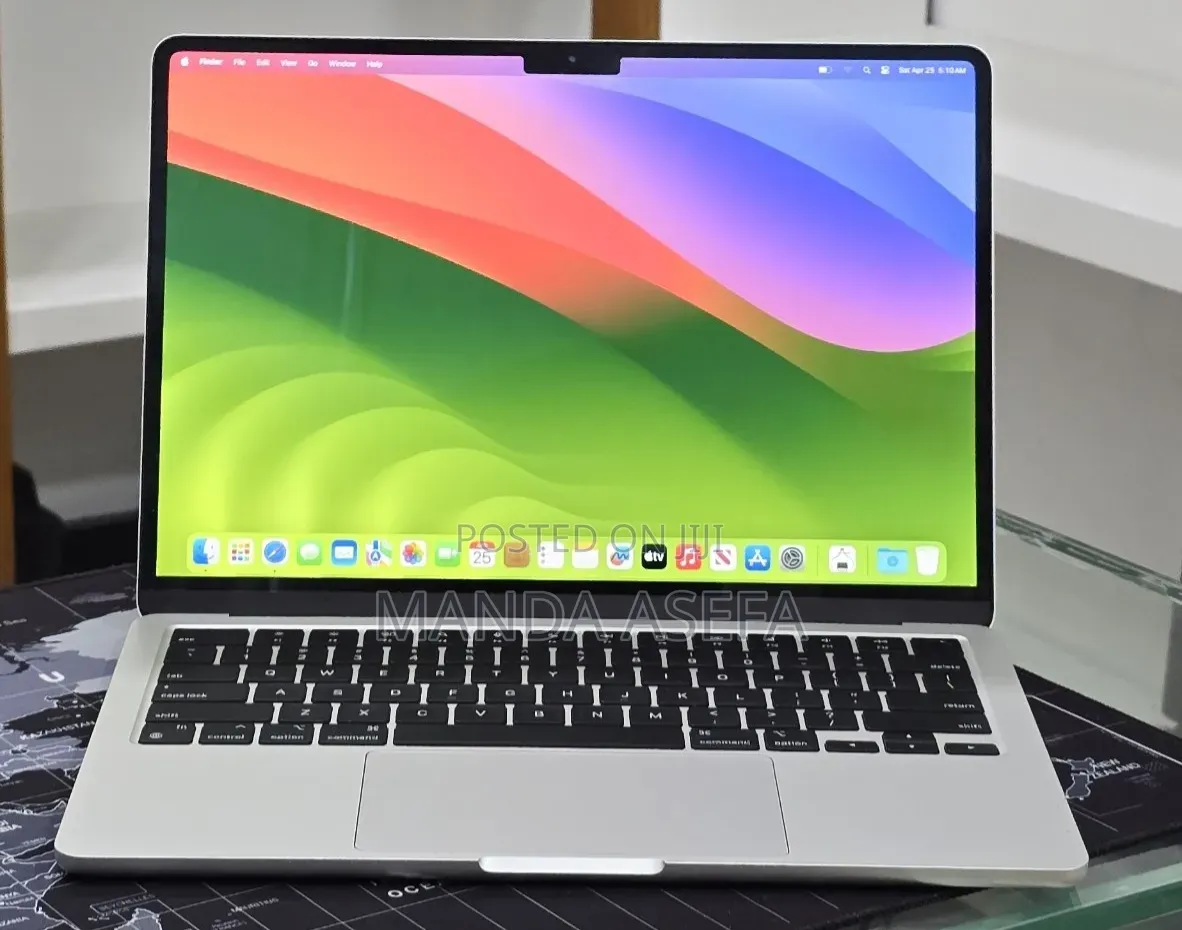 New Laptop Apple MacBook Air 2022 M2 16GB Apple M2 SSD 512GB
