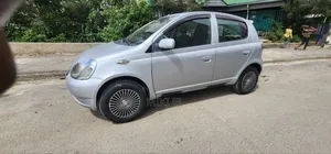 Toyota Vitz 1.0 FWD 5dr 2001 Silver