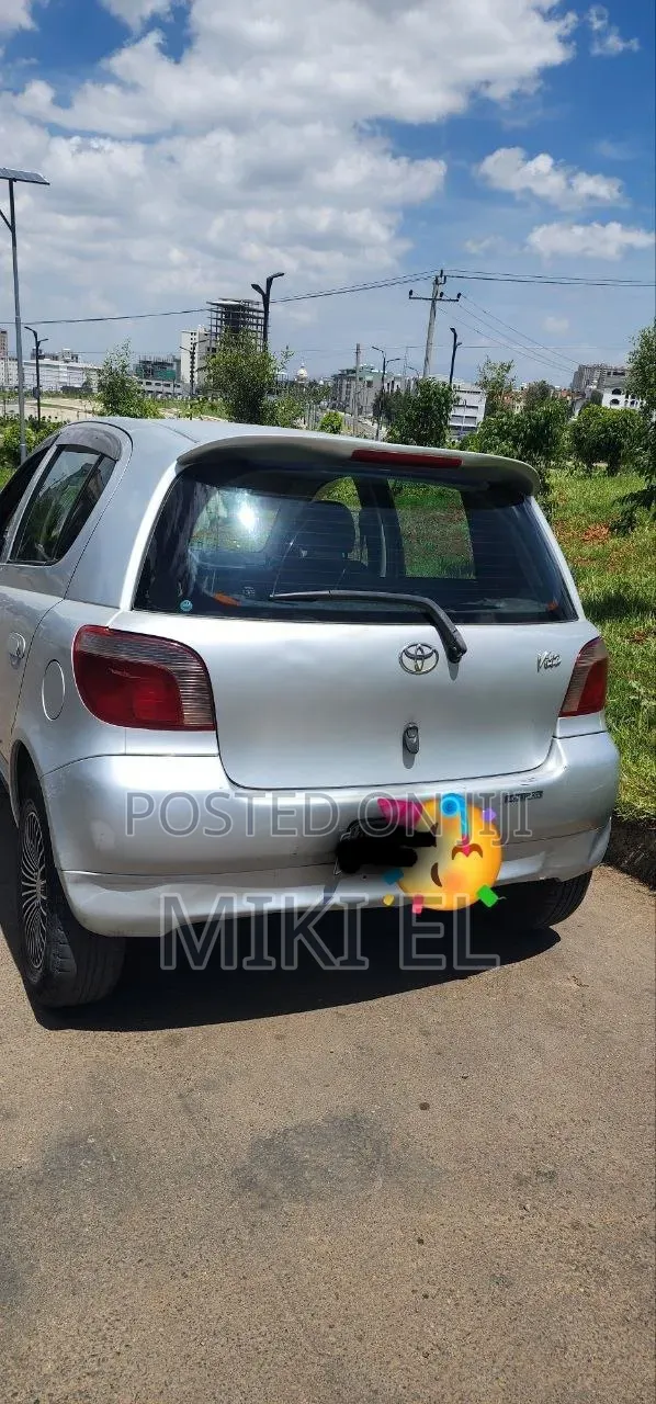Toyota Vitz 1.0 FWD 5dr 2001 Silver